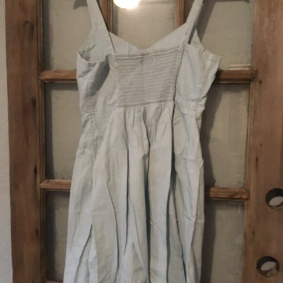 Old Navy classic summer denim dress - Picture 3 of 4